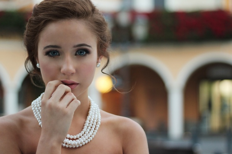 woman-pretty-beautiful-happy-39547-large